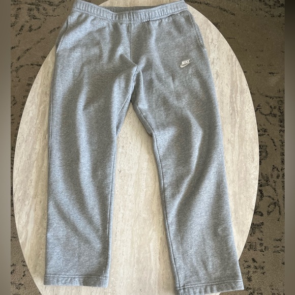 New Grey Nike sweats - Picture 1 of 1
